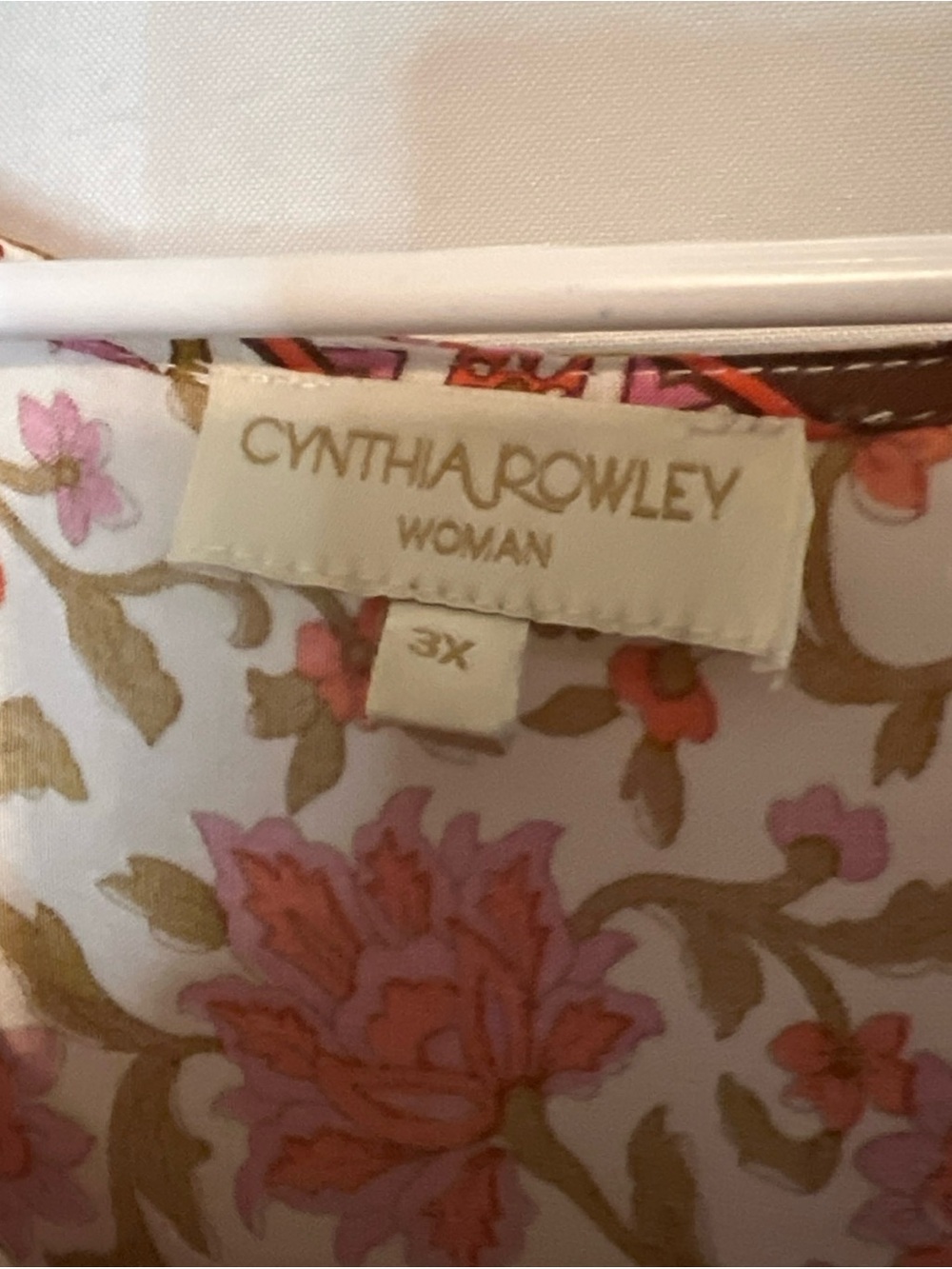 Cynthia Rowley Floral V-Neck Pullover Blouse Short Ruffle Sleeve Size 3X. - Picture 4 of 7